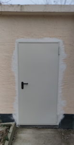 Neue Tür der alten Anzeigedeckung (Königsstand)