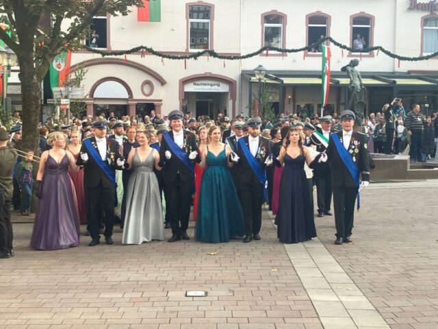 Königspolonaise auf dem Marktplatz