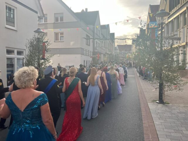 Rückmarsch zum Festplatz