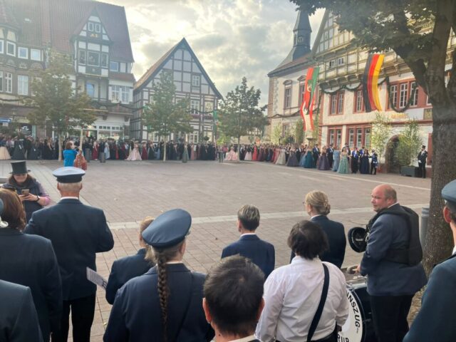 Aufstellung zur Königspolonaise auf dem Marktplatz